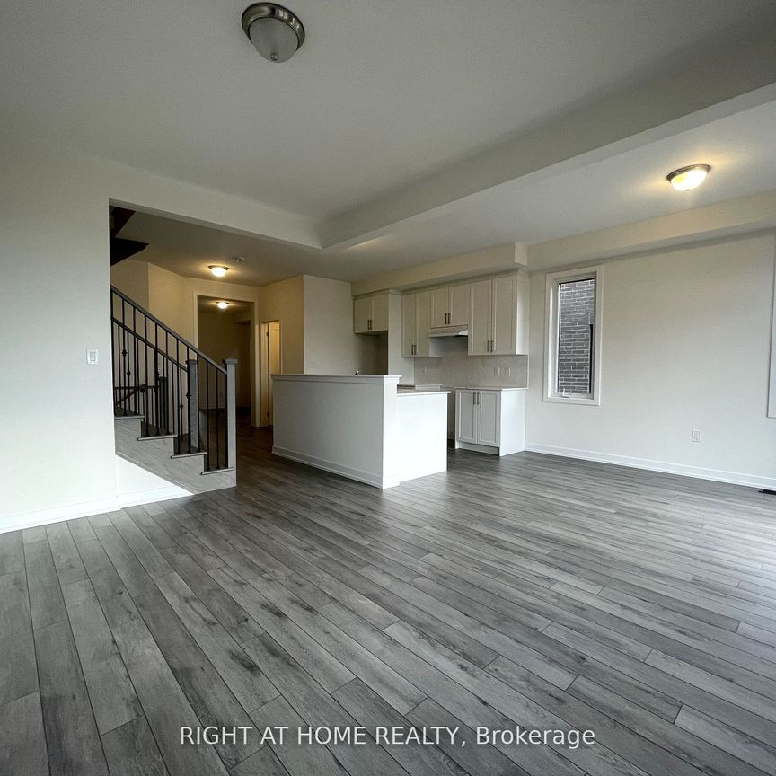 Townhouse For Lease | W8130036 - Photo 1