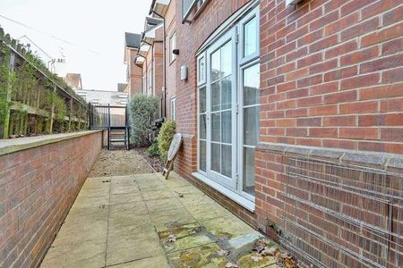 Vale Road, Bushey, WD23 - Photo 5