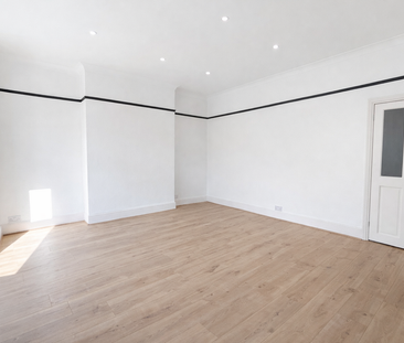 3 bedroom flat to rent - Photo 1