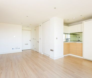 studio to rent No 1 Building, Gunwharf Quays, Portsmouth, PO1 - Photo 1
