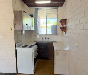 Comfortable One Bedroom Unit - Photo 3