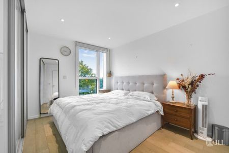 Riverside Apartments, N4 - Photo 2