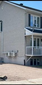 4 1/2 dans triplex Ste-Catherine Jacques Cartier - Photo 4