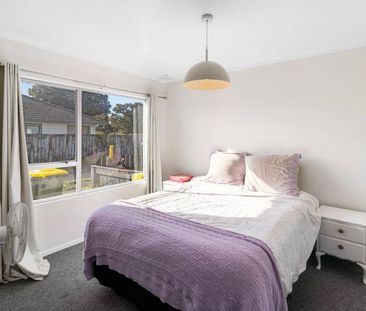 Two bedroom home in Mangere East! - Photo 3