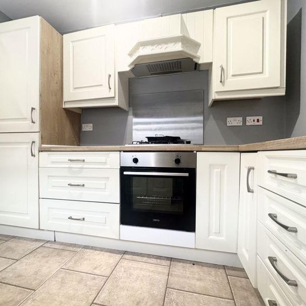 3 bedroom terraced house to rent - Photo 1
