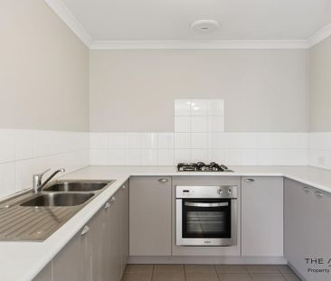 Private & Convenient 3-Bedroom Villa in Prime Balga Location - Photo 3