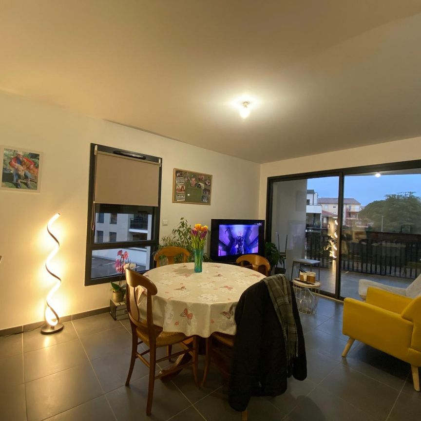 Location Appartement 2 pièces 43m² ST PERAY 07130 - Photo 1