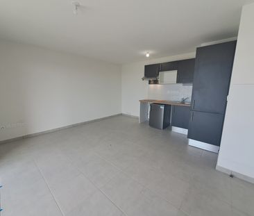Location Appartement 2 pièces 44m² BRUGUIERES 31150 - Photo 2