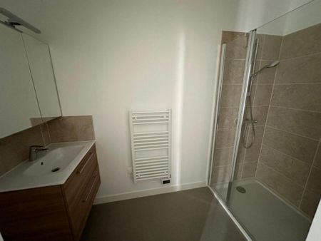 Location Appartement 3 pièces 64m² TOURS 37100 - Photo 5
