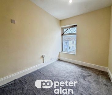 4 bedroom terraced house to rent - Photo 3