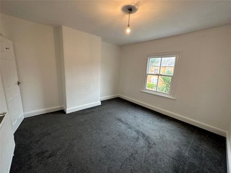 Lime Grove, Newark, Nottinghamshire, NG24 - Photo 5