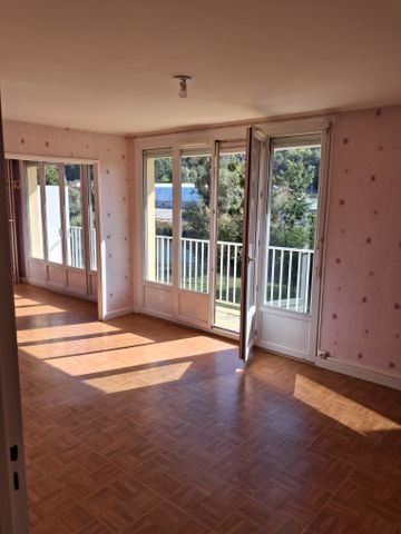 Location - Appartement T4 - 67 m² - Pont-de-Roide-Vermondans - Photo 2