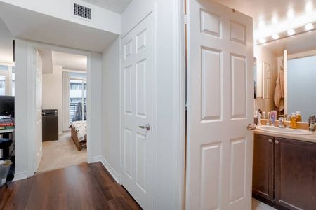 For Lease - 19 Grand Trunk Crescent Unit# 807, Toronto, Ontario - Photo 3