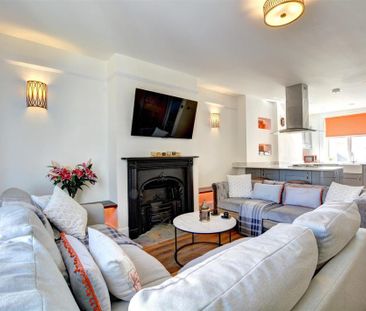 4 bedroom maisonette to rent - Photo 5