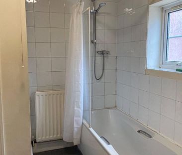 4 bedroom terraced house to rent - Photo 4