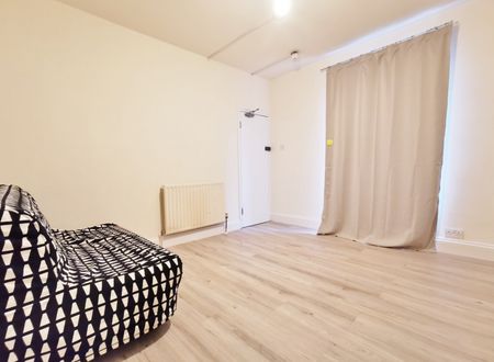 Room for rent - Photo 2