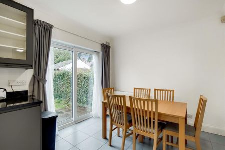 Park Drive, Acton, London W3 - Photo 2