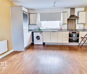 2 bedroom coach house to rent - Photo 4