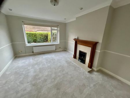 2 bedroom semi-detached bungalow to rent - Photo 2