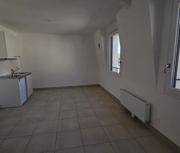 Location Appartement 1 pièce 28m² ORLEANS 45000 - Photo 1