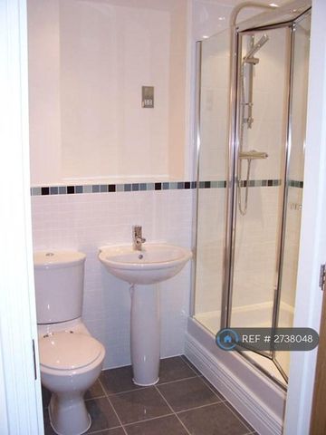 1 bedroom flat to rent - Photo 4