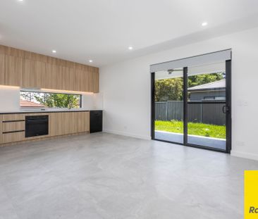 MODERN TWO BEDROOM GRANNY FLAT! - Photo 3