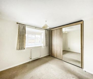 2 bedroom detached bungalow to rent - Photo 3