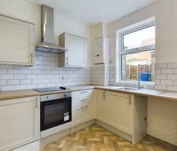 2 bedroom terraced house to rent - Photo 4