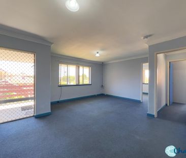 SHOALWATER LOCATION UPSTAIRS 2x1 UNIT !!!! - Photo 2