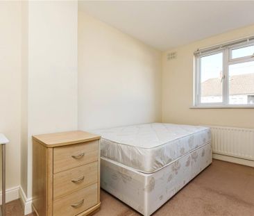 4 bedroom terraced house to rent - Photo 4