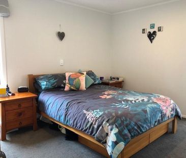 4 Bedroom Home with Excellent Outdoor Features - Photo 4