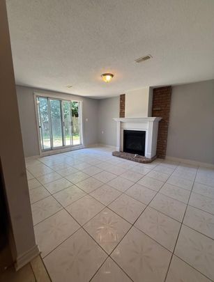 For Lease - 65 Simcoe Road Unit# Basement, Bradford West Gwillimbury, Ontario - Photo 1