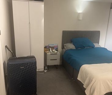 Room in a Shared Flat, Tulse Hill, SW2 - Photo 1