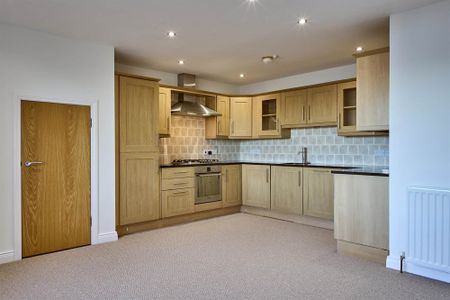 12D The Esplanade, Holywood, BT18 9JP - Photo 3