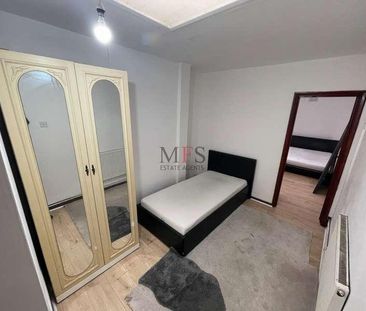 The Glen, Southall, UB2 - Photo 5