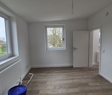 Frisch sanierte 3-Zimmer-Wohnung im 1. Obergeschoss mit Balkon - Photo 4