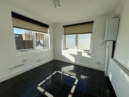 2 bedroom detached house to rent - Photo 5