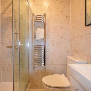 Stanwell Road, Ashford, TW15 - Photo 3