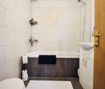 Studio to rent - Photo 6