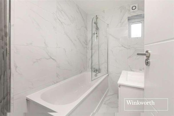 Ballards Lane, London, N3 - Photo 1