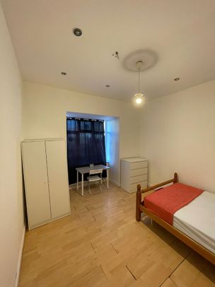 Room in a Shared Flat, Argyle Road, N17 - Photo 1