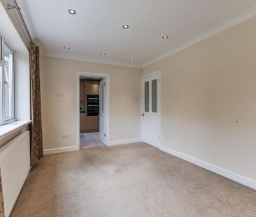 3 bedroom detached bungalow to rent - Photo 2