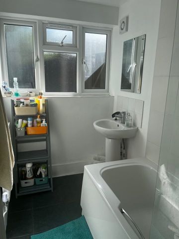 Room in a Shared House, Cholmeley Place, RG1 - Photo 5