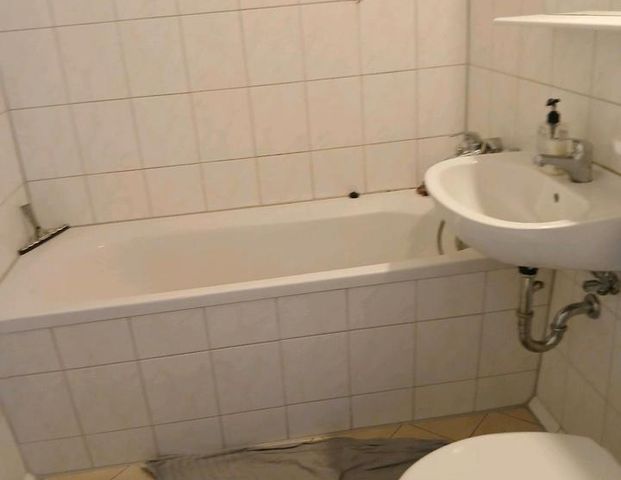 1zimmer in halle zü Vermietung - Photo 1