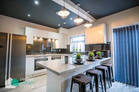 To Rent Catherine Street, **Available From August 2025 - 6 Bedrooms**, Chester - Photo 3