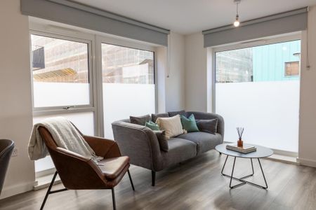 2 bedroom flat to rent - Photo 2