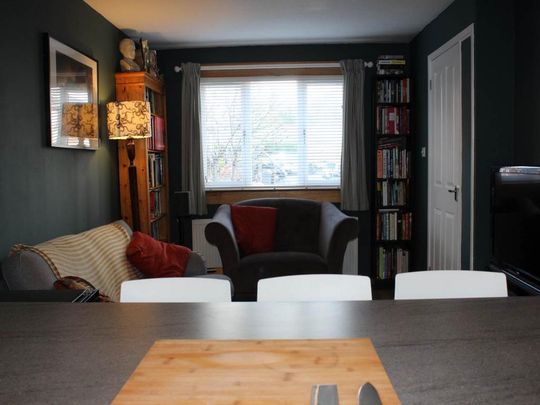 2 bedroom semi-detached villa to rent - Photo 1