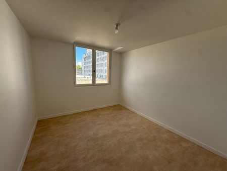 Location Appartement 4 pièces 82m² REDON 35600 - Photo 4