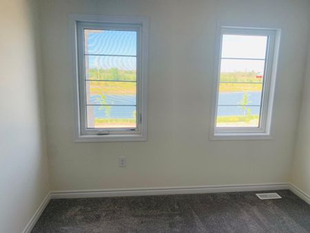 For Lease - 1366 Sycamore Garden, Milton, Ontario - Photo 3