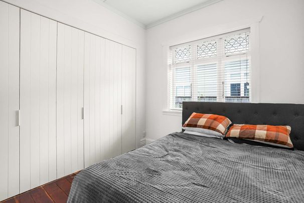 2 Bedroom, Petone - Photo 1